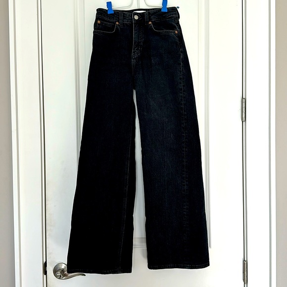 H&M high waisted wide leg flare jeans - Picture 1 of 5